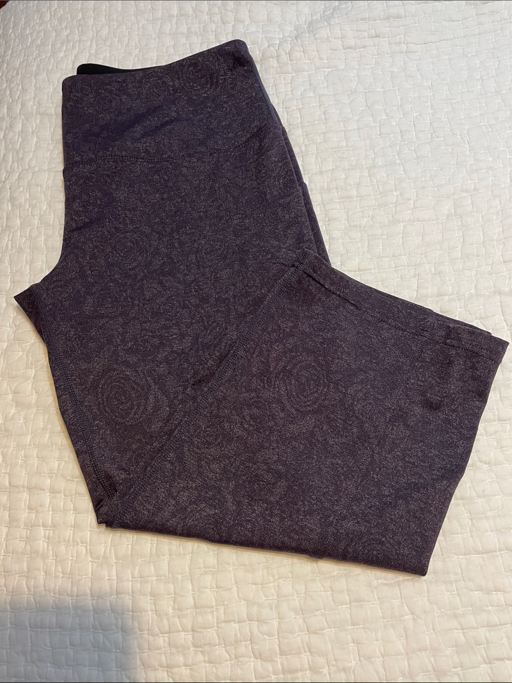 NWOT Kirkland Signature Purple Capris